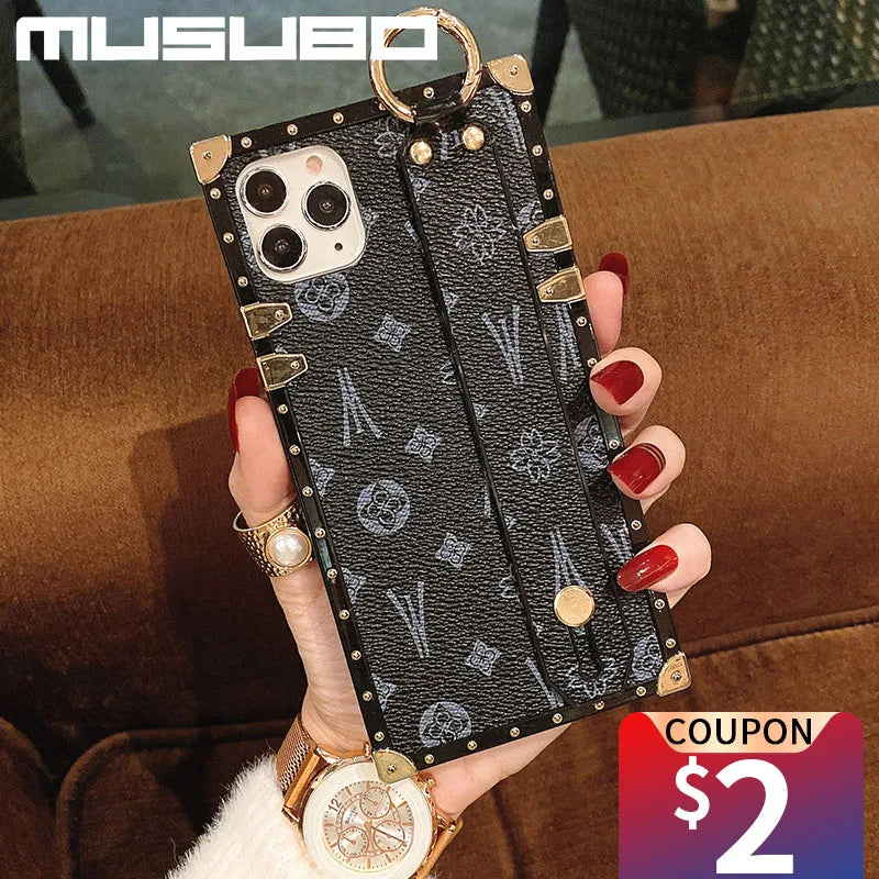 Musubo Luxury Wristband Cases for iPhones-15 Stylish Protection for Women