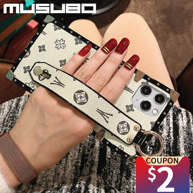 Musubo Luxury Wristband Cases for iPhones-15 Stylish Protection for Women